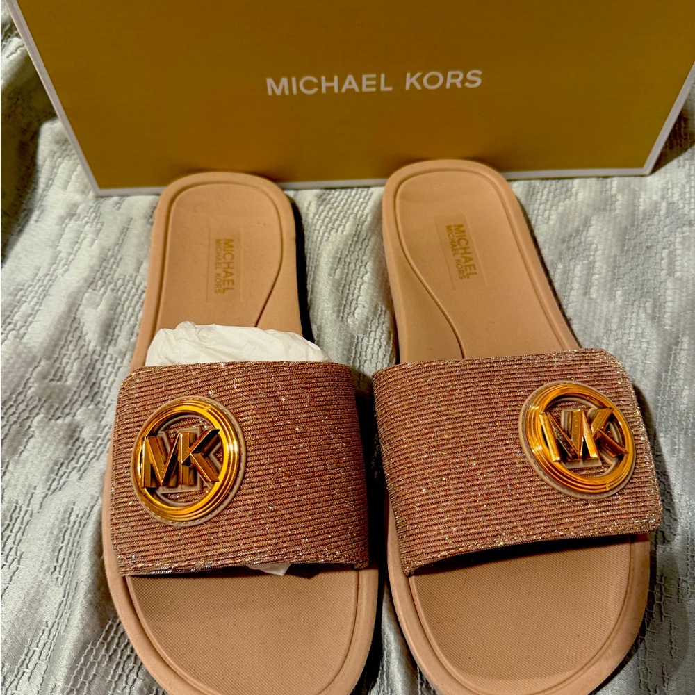Michael Kors Charm Slide Sandals Rose Gold Size 8